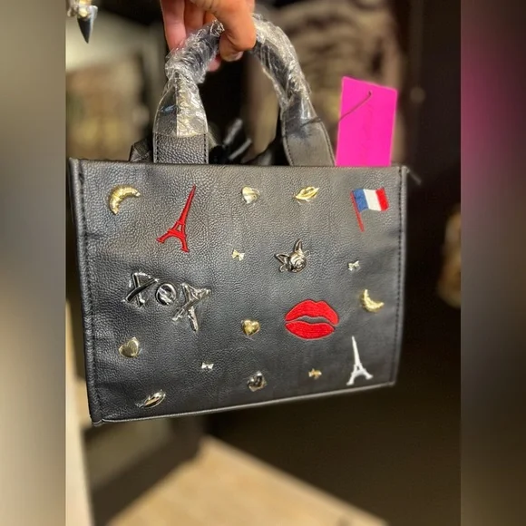 ❤️👄NWT-Betsey Johnson Nora Embossed Paris Charm Mini Tote👄❤️ - Picture 15 of 16